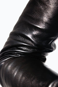 Crease detail of shoulder length leather gloves by Ines