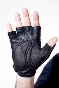 Black  Peccary Driving Gloves for Gentleman by Ines Gloves